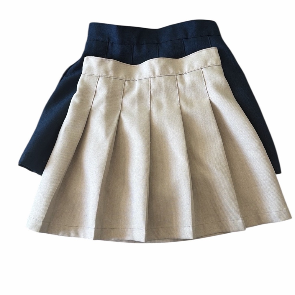 Izod Girls Navy and Khaki Pleated Skorts (2 Pack)